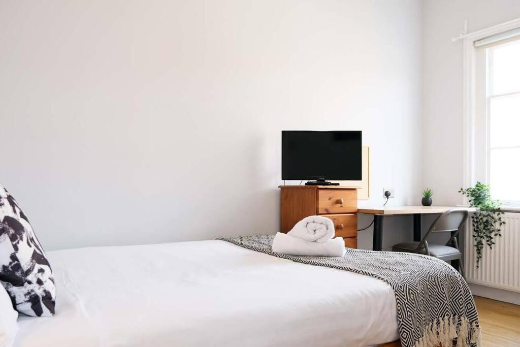 Seymour Townhouse By Serviced Living Liverpool Bagian luar foto